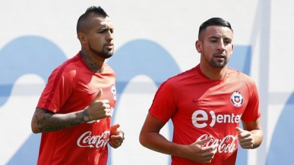 Vidal e Isla entre los 10 peores refuerzos del Flamengo de los últimos 6 años

