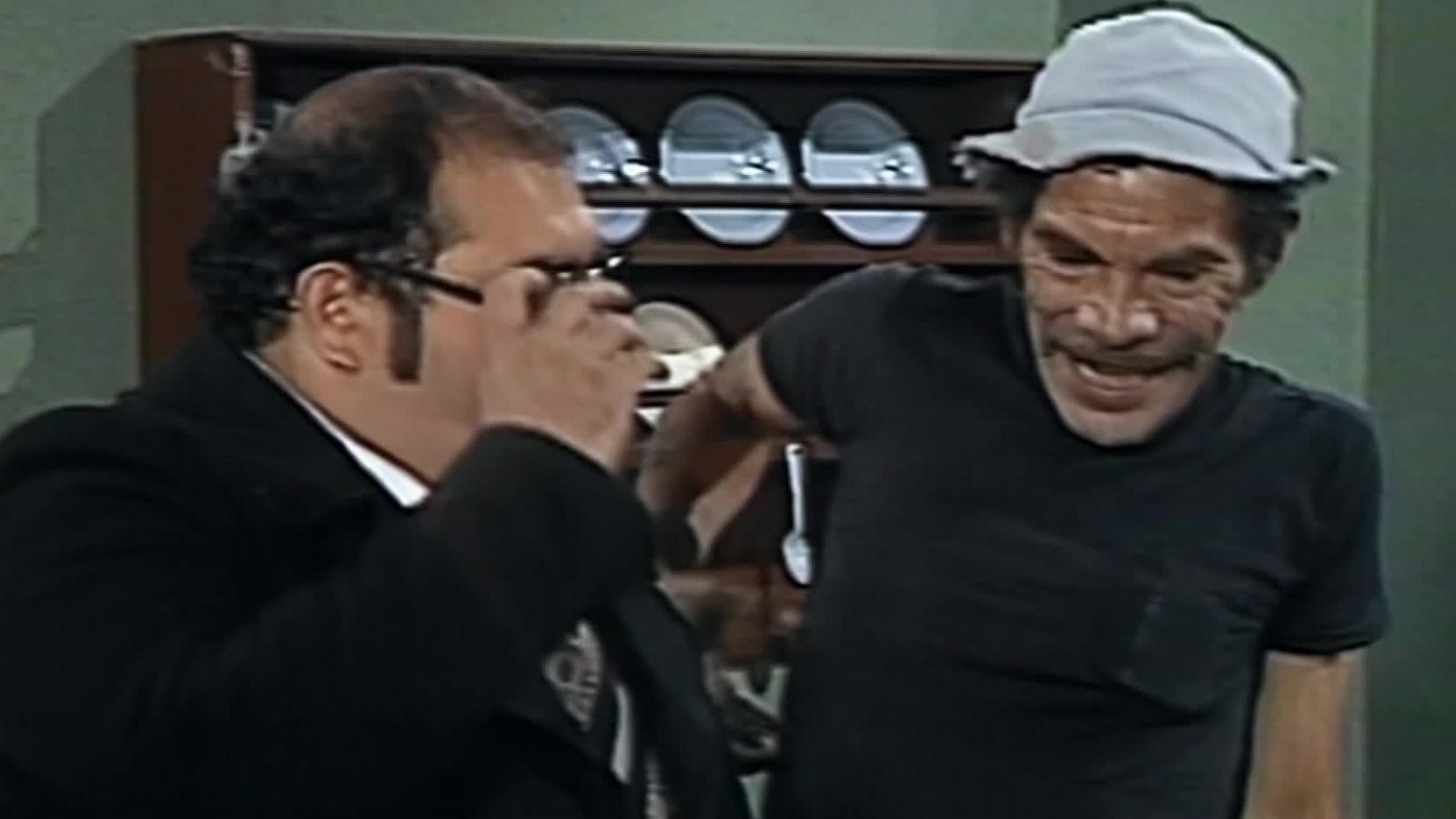 El Chavo del 8: El desalojo de Don Ramón Parte 1
