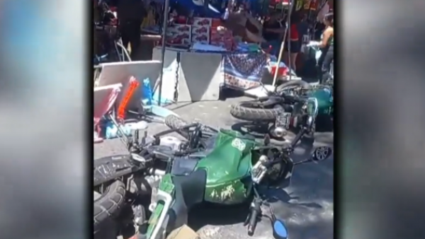 Vendedores ambulantes agredieron a carabineros en Barrio Meiggs
