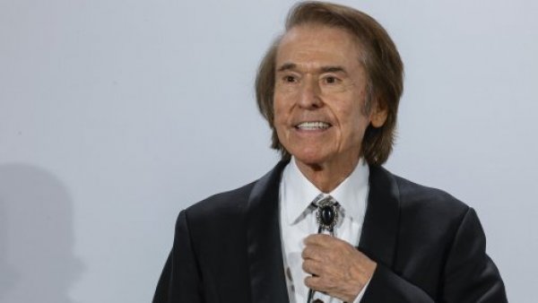 Raphael sufre accidente cerebrovascular en grabación de un programa de televisión
