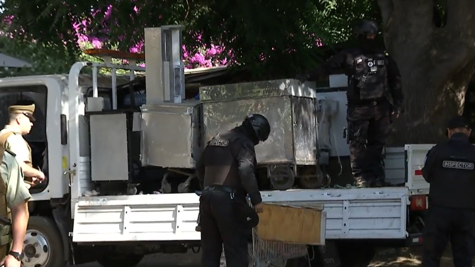 Realizan allanamiento de carros de comida clandestina en Estación Central
