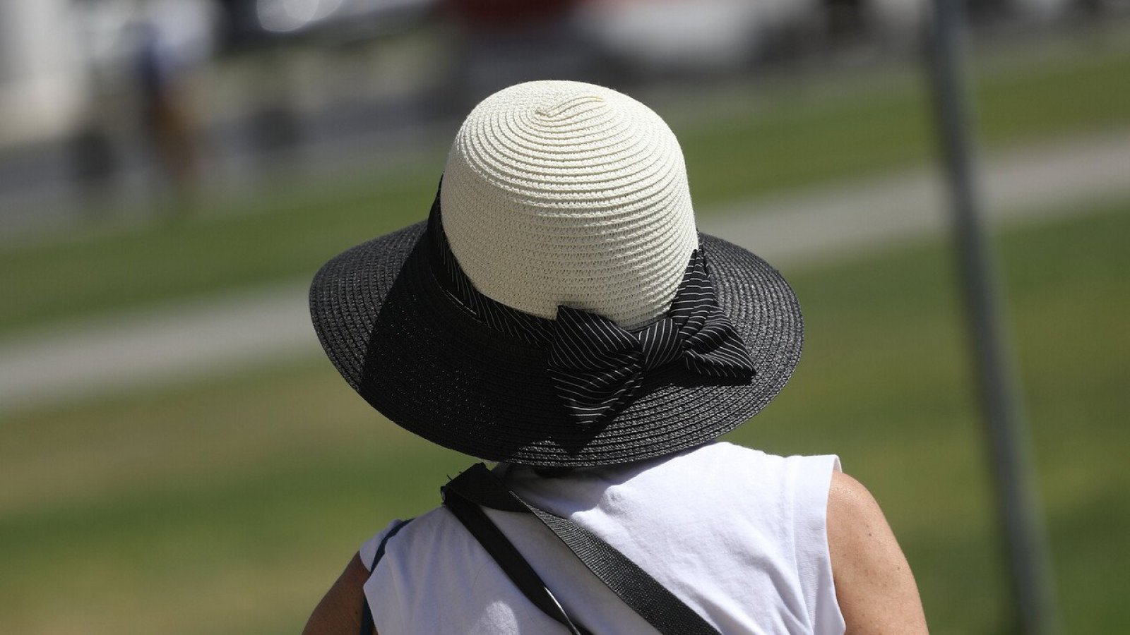 ¿Cómo vestirse para ir a trabajar con el extremo calor?
