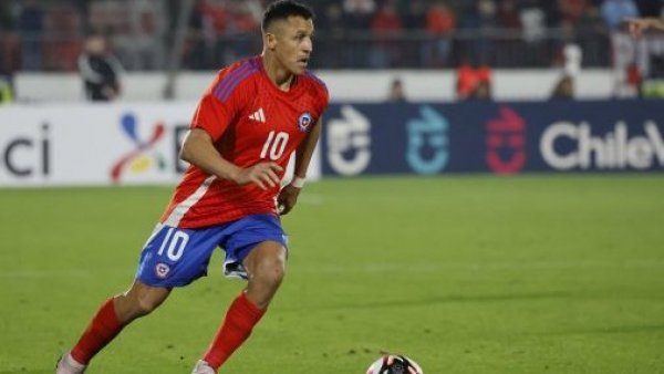 En su cumpleaños 36, Alexis redebutó en Udinese en eliminación de Copa Italia

