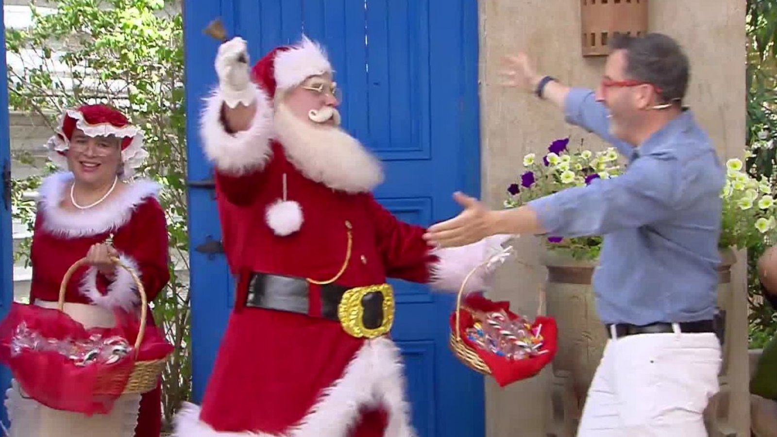 El Viejito Pascuero visita el "Buenos días a todos"
