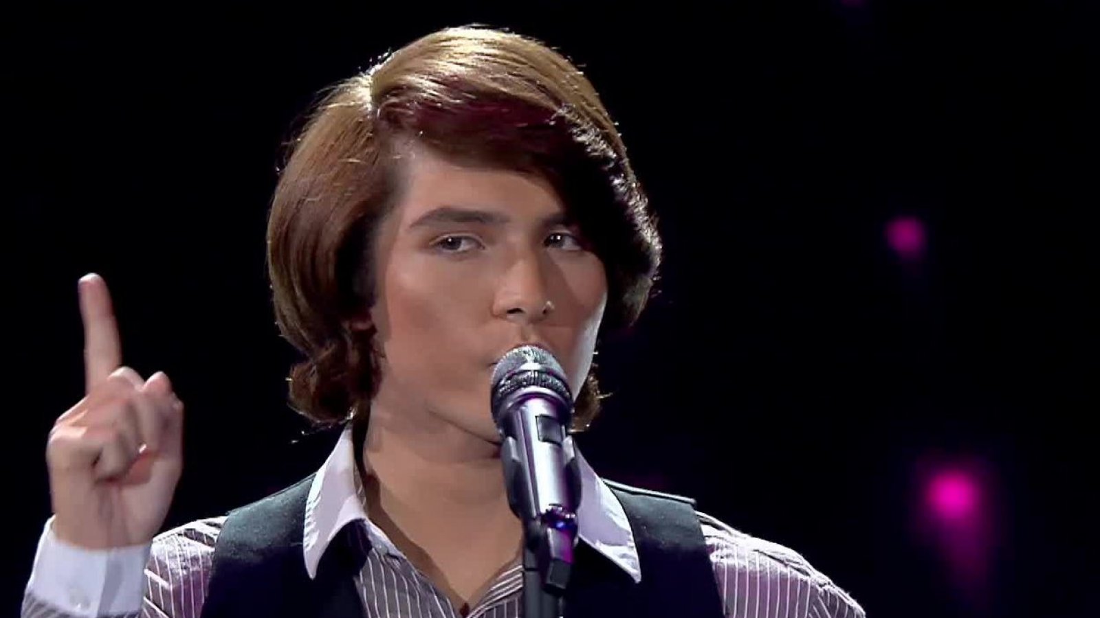 Así fue la presentación de Ignacio Jerez al más puro estilo de Raphael
