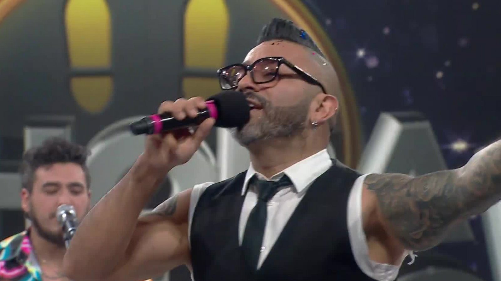"Tomo como rey" adelanta las celebraciones de Año Nuevo
