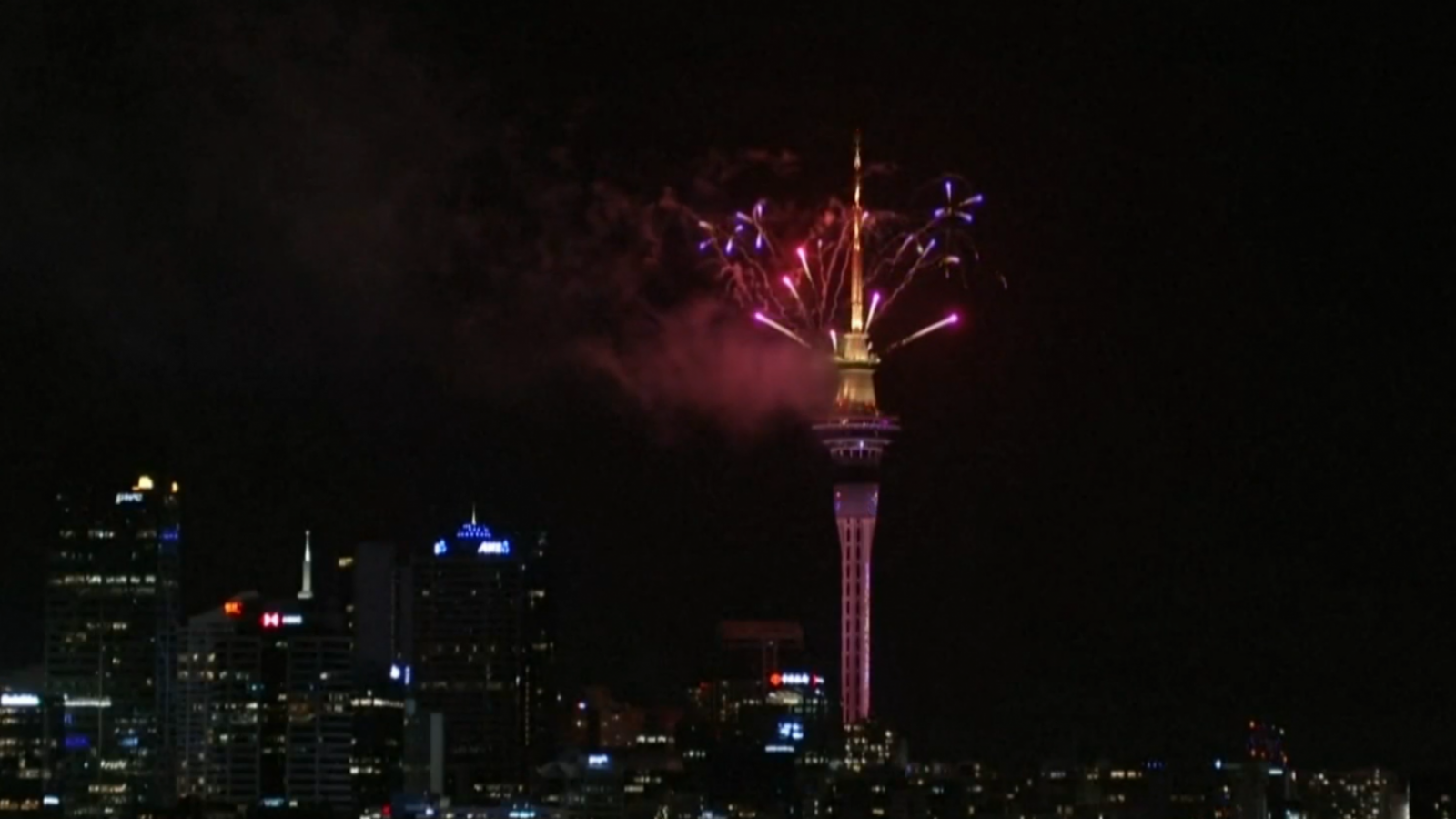¡Nueva Zelanda recibe al 2025 con increíble espectáculo de fuegos artificiales!
