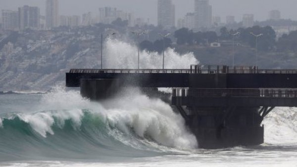 Los impactantes registros de marejadas en las costas de Chile
