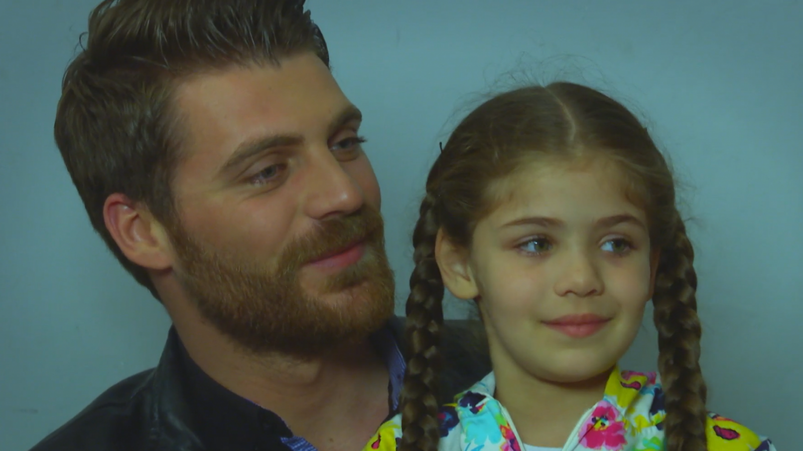 Elif - T1E152 | Elif sabe un gran secreto

