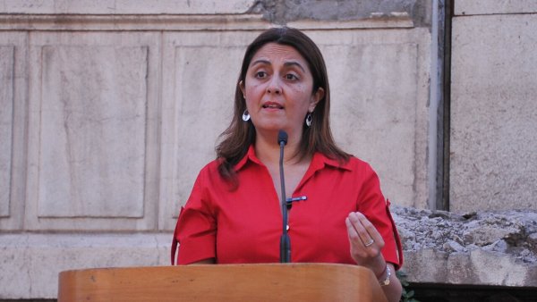 Presidente Boric pide renuncia de ministra Sandoval tras fallida compra de casa de Allende

