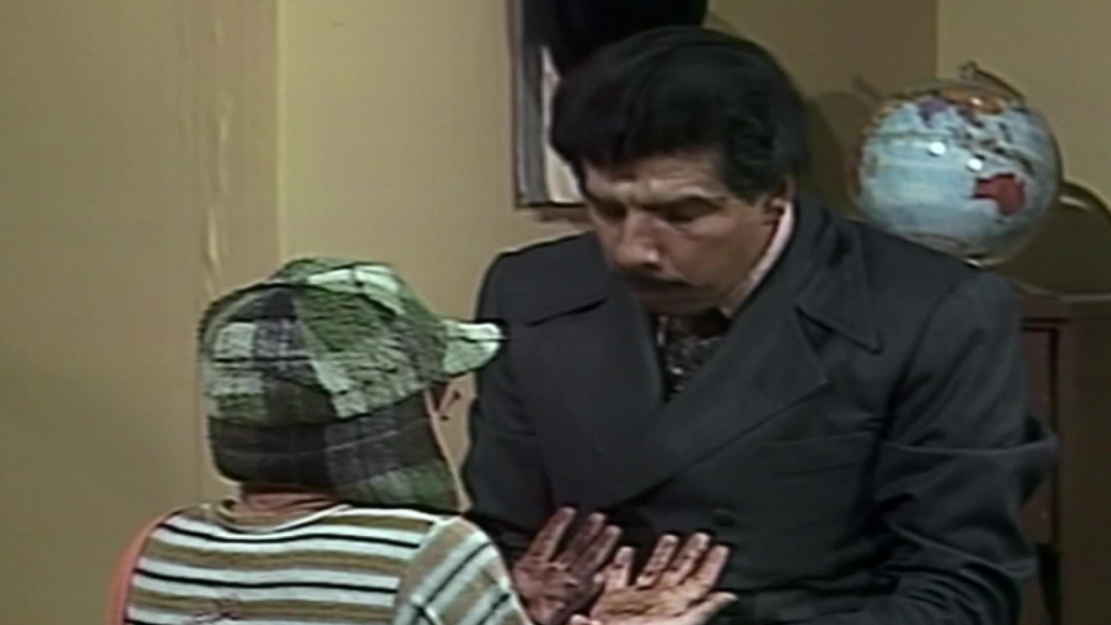 El Chavo del 8: El baño del Chavo
