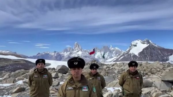 ¡Haciendo patria! El increíble trabajo de fiscalización de Carabineros en Campos de Hielo Sur
