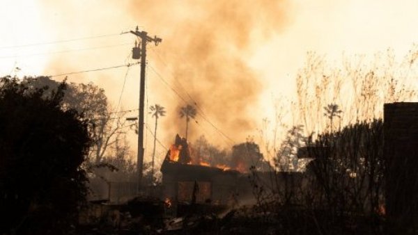 Al menos 20 detenidos por saqueos durante los incendios de Los Ángeles
