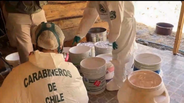 Incautan 844 kilos de metanfetamina: Los detalles del histórico decomiso de banda mexicana en Chile
