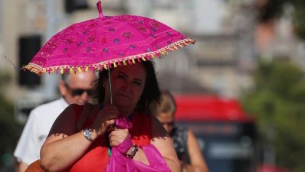 Decretan alerta roja en cinco regiones del país por calor extremo
