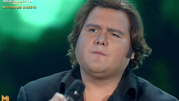 Engelbert Humperdinck se presenta en el primer versus de la noche
