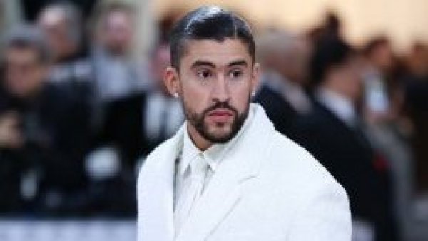 Bad Bunny sorprende a Nueva York con conciertos en el metro
