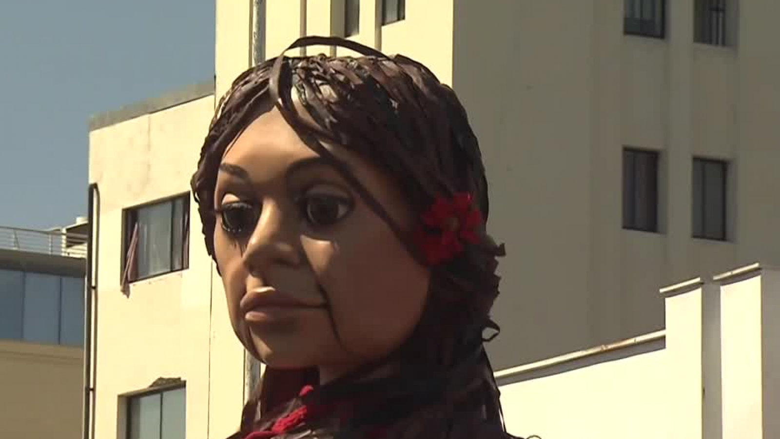Festival Teatro a Mil: así fue la llegada de "Amal" a Valparaíso
