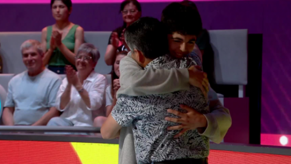 "Él lo sabe": El emocionante momento entre un padre y su hijo en ¡Ahora Caigo!

