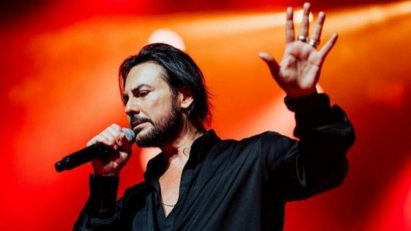 Beto Cuevas confirma segundo concierto en el Teatro Municipal de Santiago por éxito de ventas
