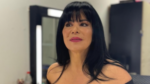 "No me mandes esta cagadita": Anita Alvarado reacciona ante regalo de admirador
