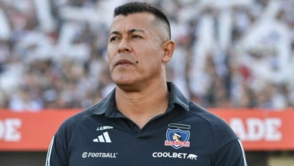 Jorge Almirón renueva contrato con Colo Colo
