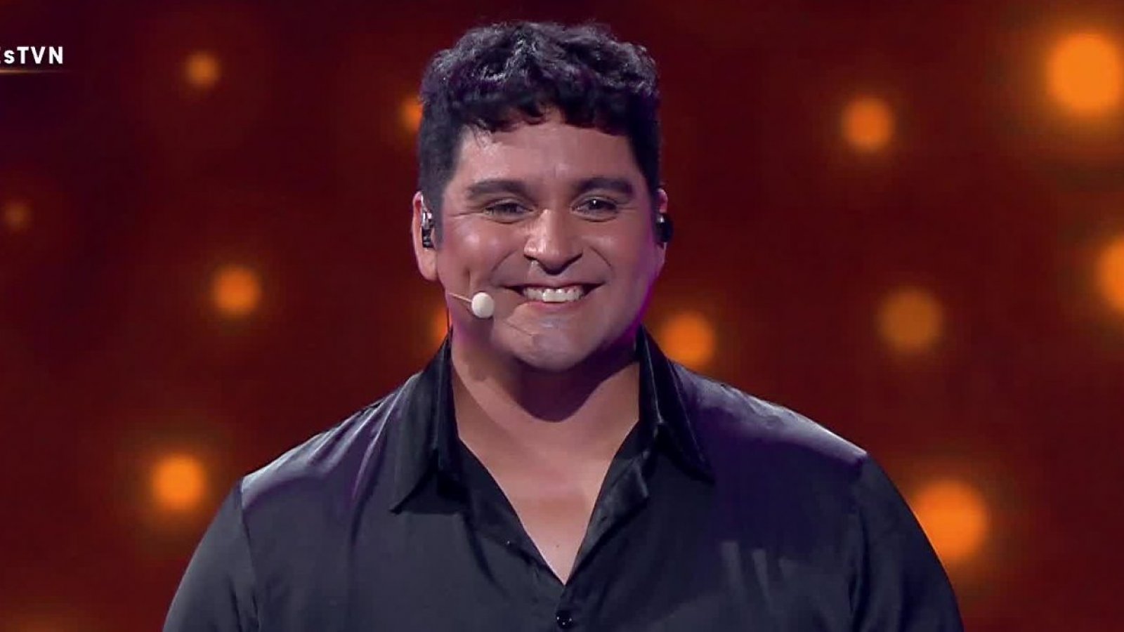 "Sorprendente lo que hiciste": Chayanne bailó y cantó sobre el escenario de MNE
