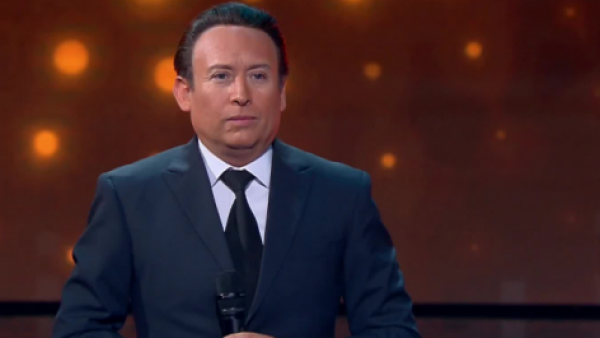 Las diferencias de los jurados al evaluar a Paul Anka

