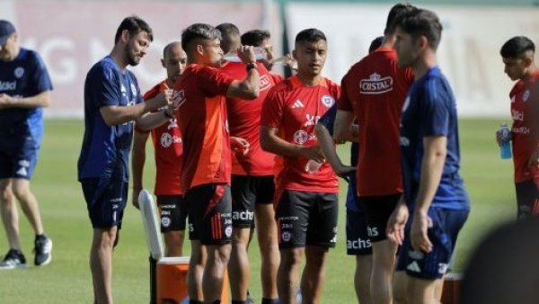 Con Vidal en duda: La Roja inició los trabajos para enfrentar a Panamá
