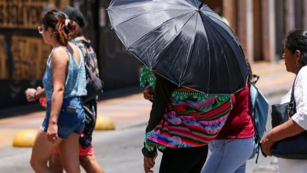 Se esperan 38°: Emite alerta meteorológica por calor extremo en la zona centro sur
