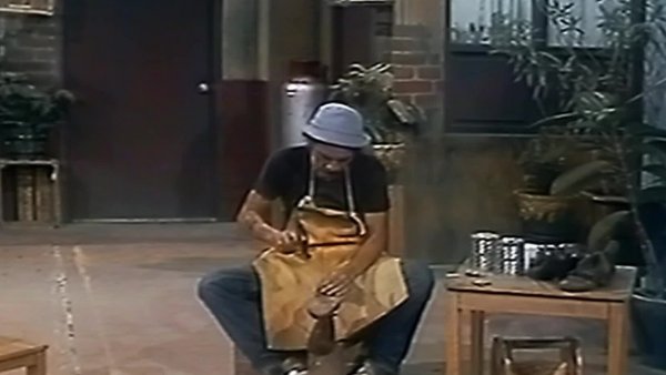 El Chavo del 8: El zapatero
