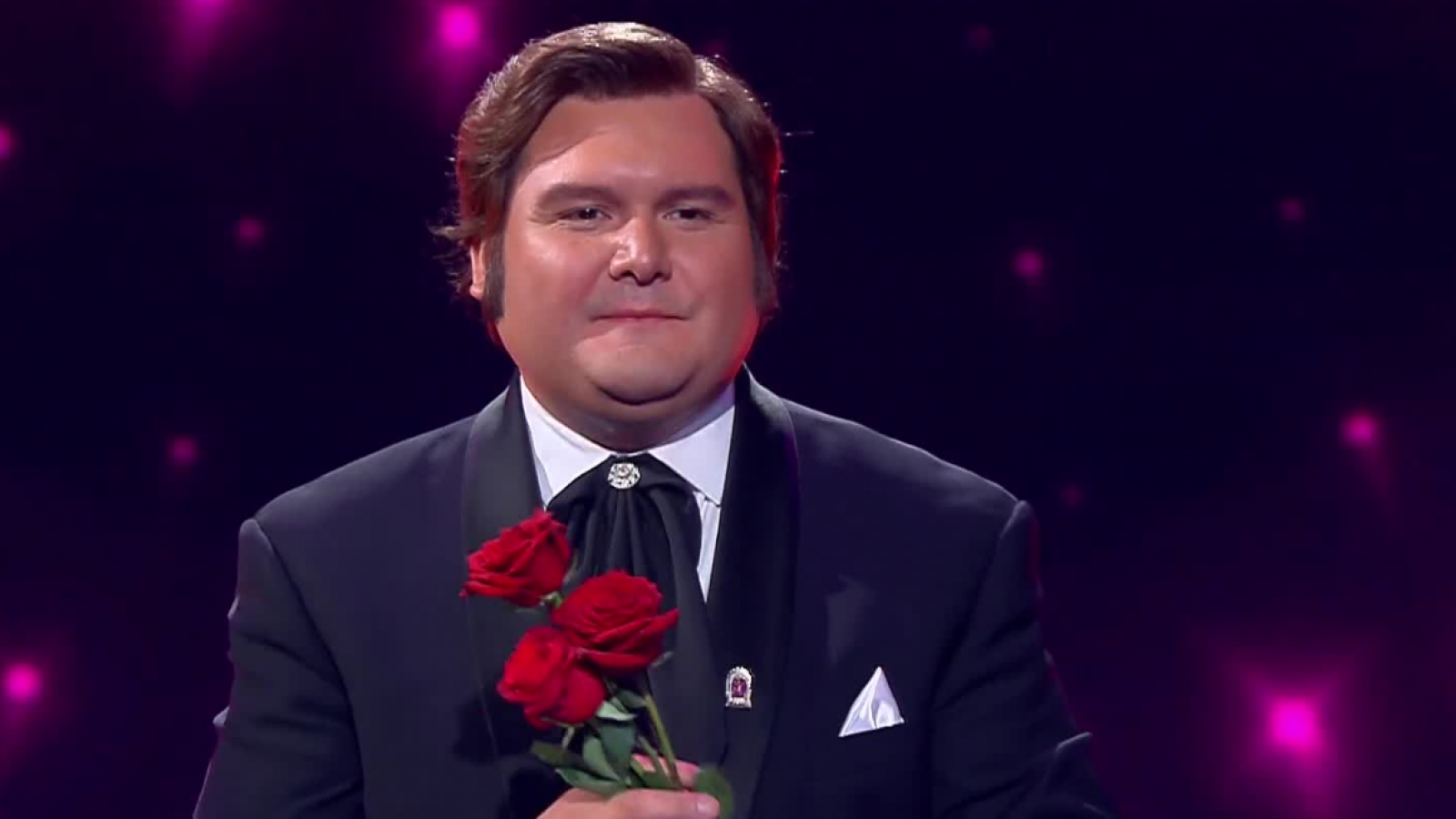 Engelbert Humperdinck se lució y desató carcajadas en el jurado
