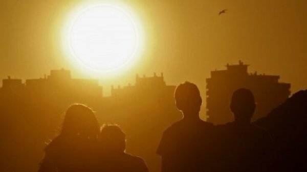 Hasta 40°: Cierran parques y reservas nacionales por ola de calor extremo
