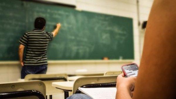 Investigan caso de niño autista rechazado en más de 30 colegios en Italia
