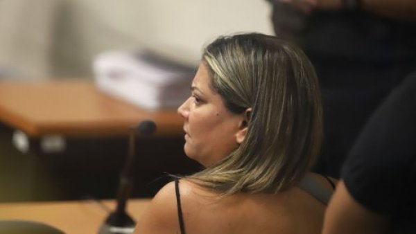 "Usted se calla, caramba": El momento en que jueza reta por mal comportamiento a Denisse Campos
