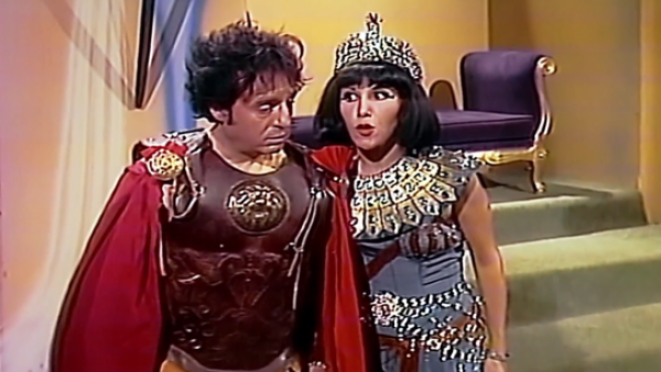 El Chapulín Colorado: La que nace pa Cleopatra no pasa de Julio César
