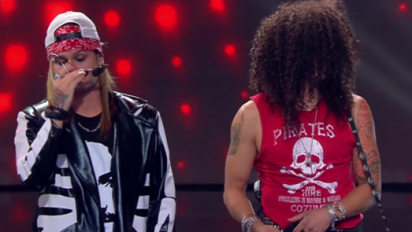 “Me gustaría verte los ojos”: el juguetón momento entre Cony y Axl Rose
