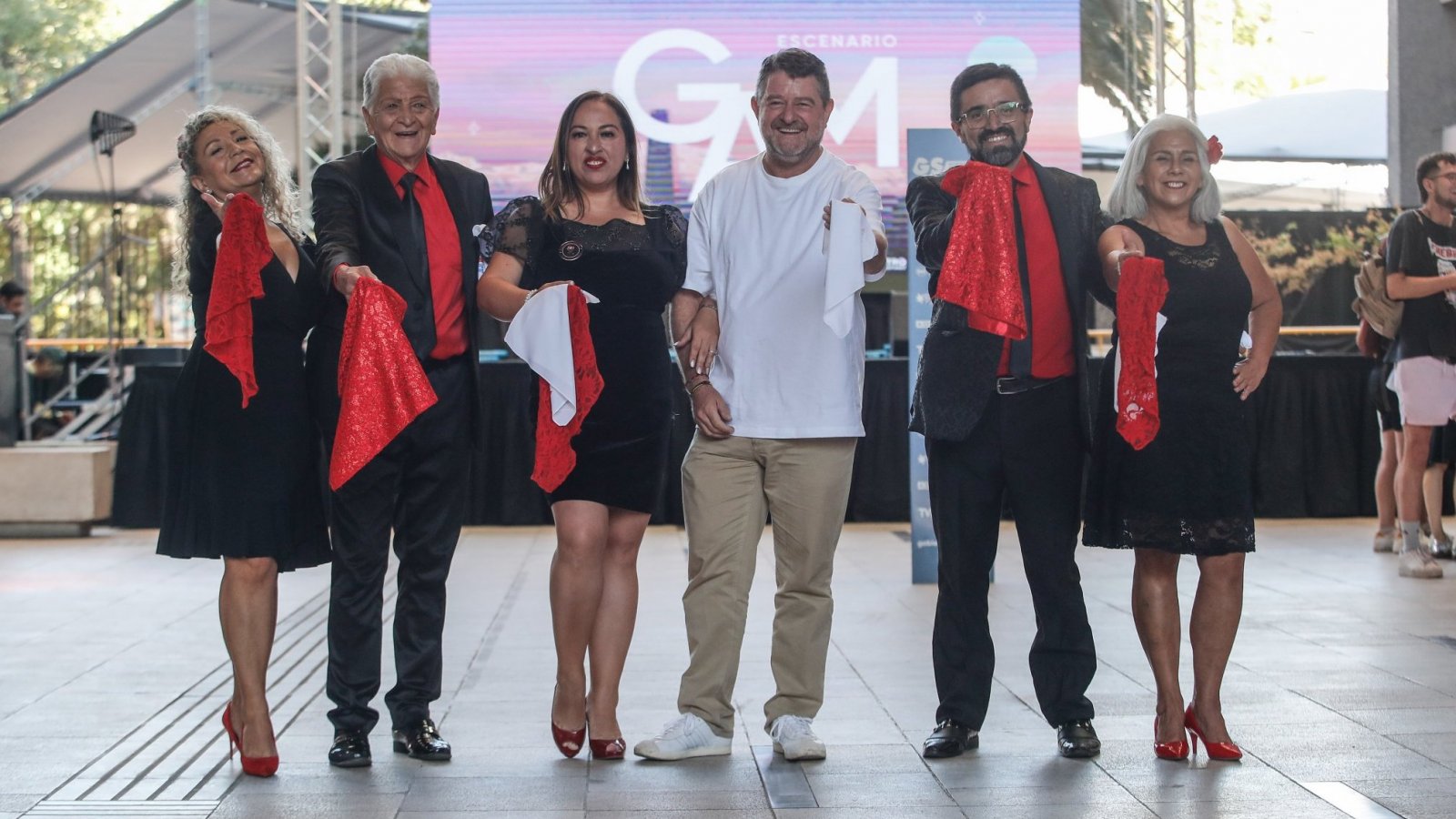 Fiesta Santiago Te Amo: con pie de cueca se inauguró este gran evento cultural
