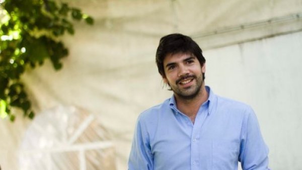 Joaquín Lavín León devuelve $7 millones y reconoce fraude por rendición de facturas falsas

