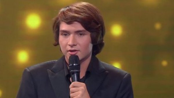 Luis Jara analiza la presentación de Raphael: "Esta es lejos la mejor presentación que te he visto"
