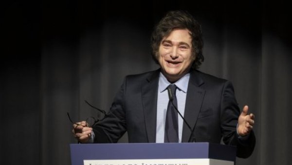El que explica, se complica: La polémica entrevista de Milei para defenderse del escándalo por criptofiasco
