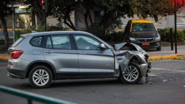 Actualizan estado de salud de carabinero taxista tras grave accidente en La Florida
