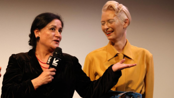 "¡Es sublime!": Tilda Swinton se emociona hablando de Catalina Saavedra tras compartir pantalla en "Problemista"
