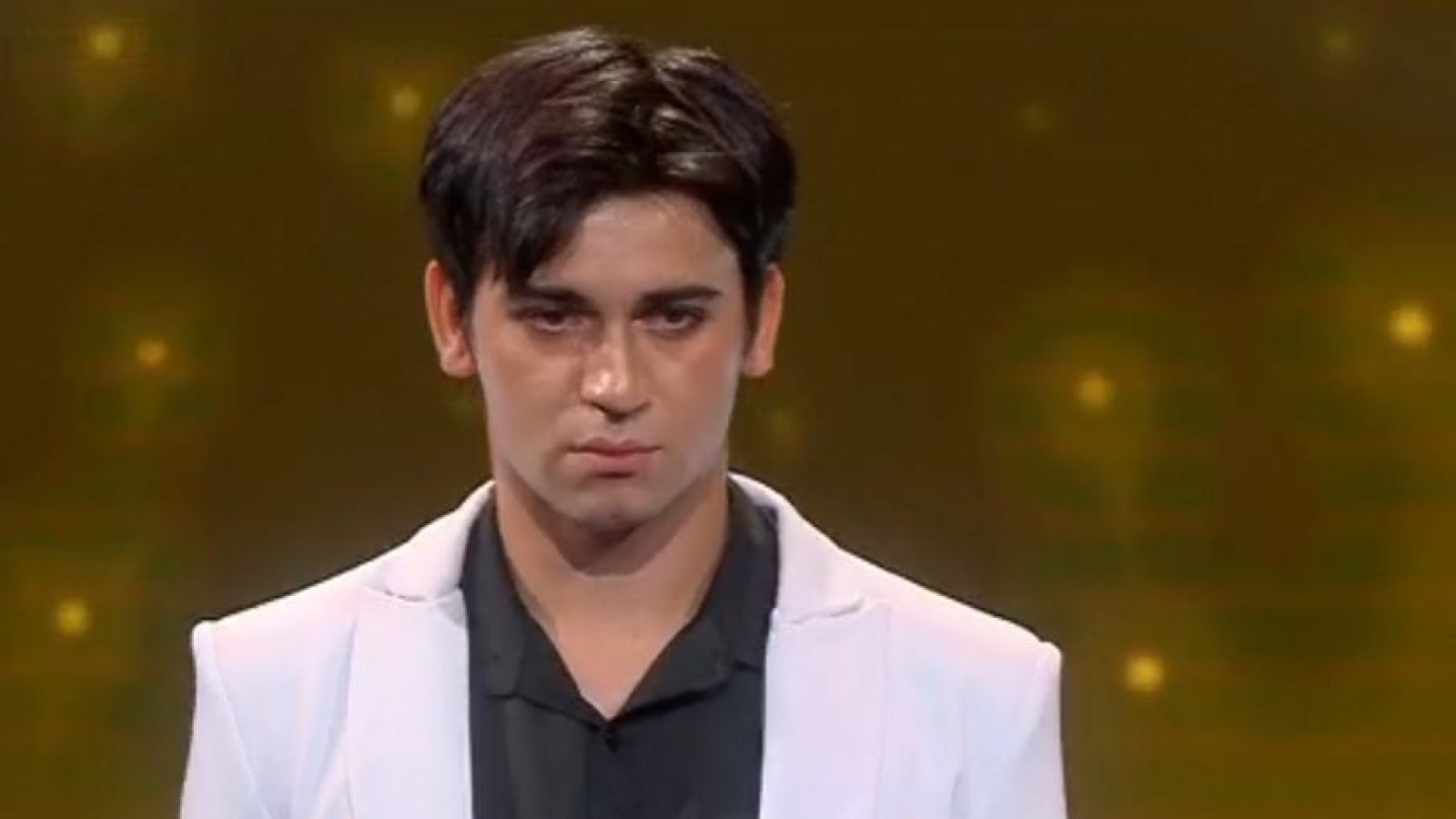 "Te tiraste a la piscina": Jurado destaca arriesgada apuesta de Dimash en noche de eliminación
