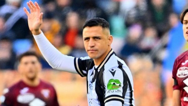 "Lamento decirlo, pero este Sánchez no vale ese salario": Revelan el millonario sueldo que recibe Alexis en Udinese
