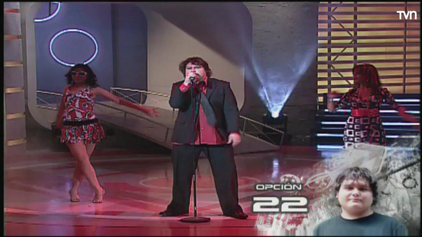 Hoy es Engelbert: El paso de Juan Cáceres por "Rojo, el color del talento"
