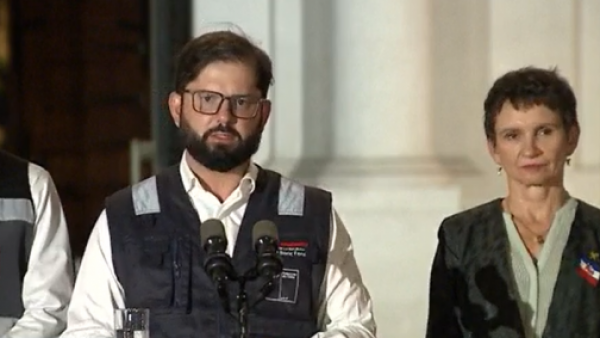 Presidente Boric se pronuncia tras masivo corte de luz: "Vamos a reponer el servicio lo antes posible"
