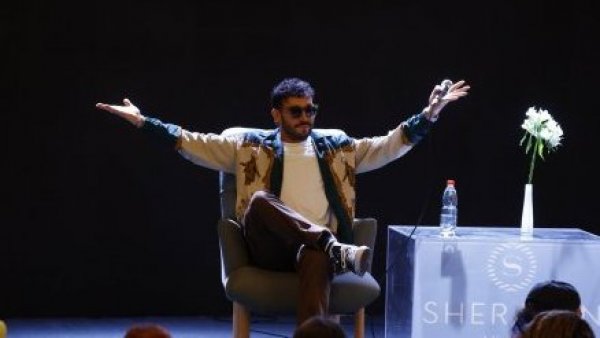 Como un acto de magia: Así vivió Edo Caroe su conferencia de prensa tras masivo corte de luz
