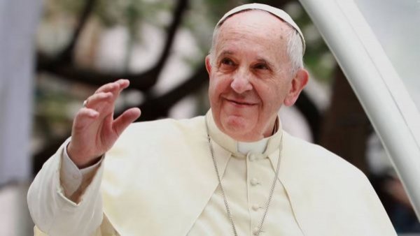 El papa presenta "nueva y leve mejoría" tras trece días hospitalizado
