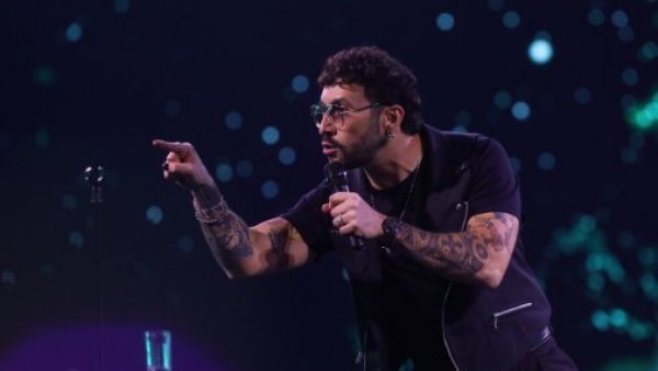 Edo Caroe hizo la pega en el Festival: Hizo reír al Monstruo con un humor ácido, auténtico y de la actualidad
